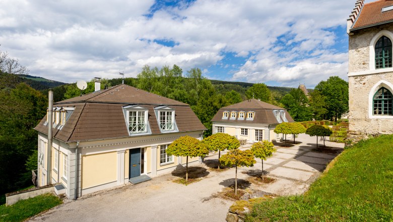 Kavaliershäuser, © Wiener Alpen / Christian Kremsl