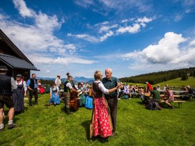 Schwaigen Reigen auf der Kranichberger Schwaig, © ©Wiener Alpen, Foto: Michael Reidinger